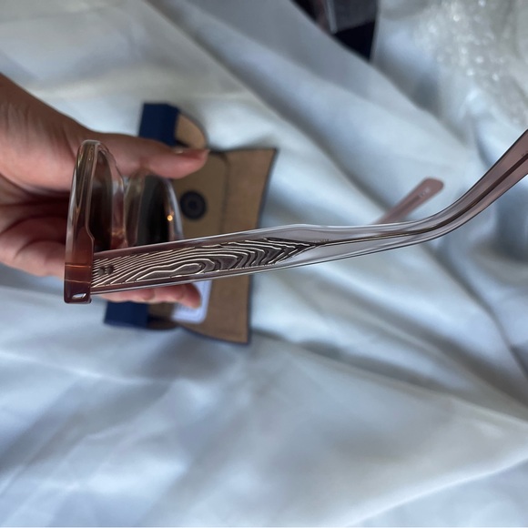 SALT. Serra Pink Gradient Sunglasses Oversized Design - Picture 12 of 17